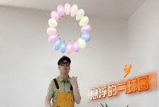 悬浮的气球圈
